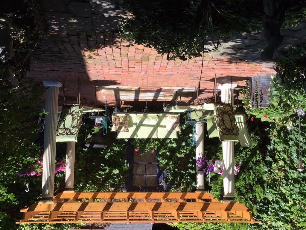 A B&B At The Edward Harris House Inn 로체스터 외부 사진