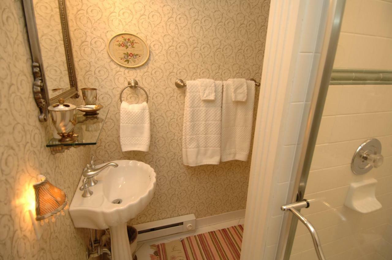 A B&B At The Edward Harris House Inn 로체스터 외부 사진
